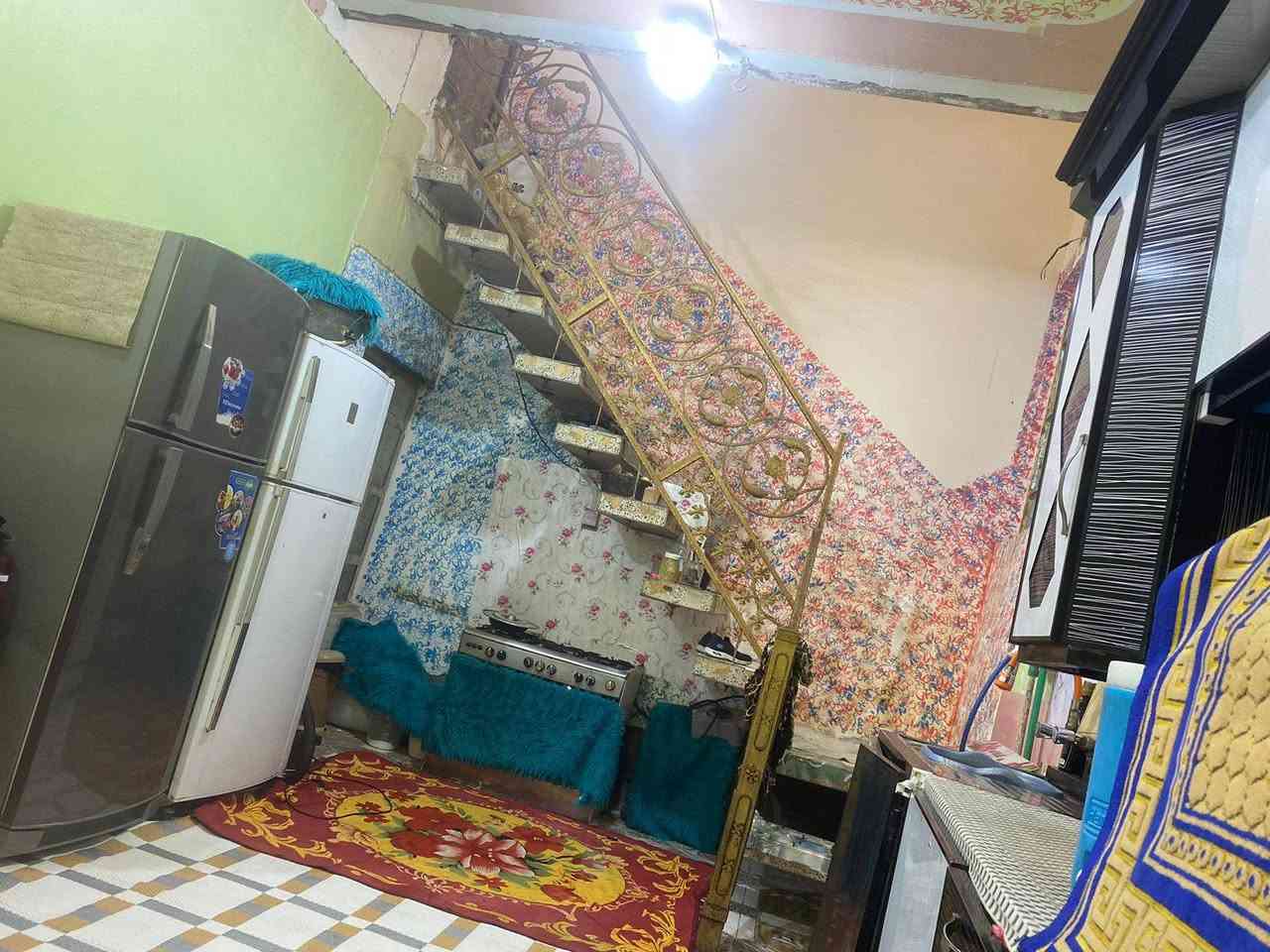 بيت زراعي سند 25 المساحه 100 متر للبيع السعر 80 العنوان الناصريه خلف المعهد التقني قريب على مركز الاسنان ساجدة الجبوري قريب على خطوة امير المؤمنين علي عليه السلام للاستفسار الاتصال على الرقم التالي ***********
