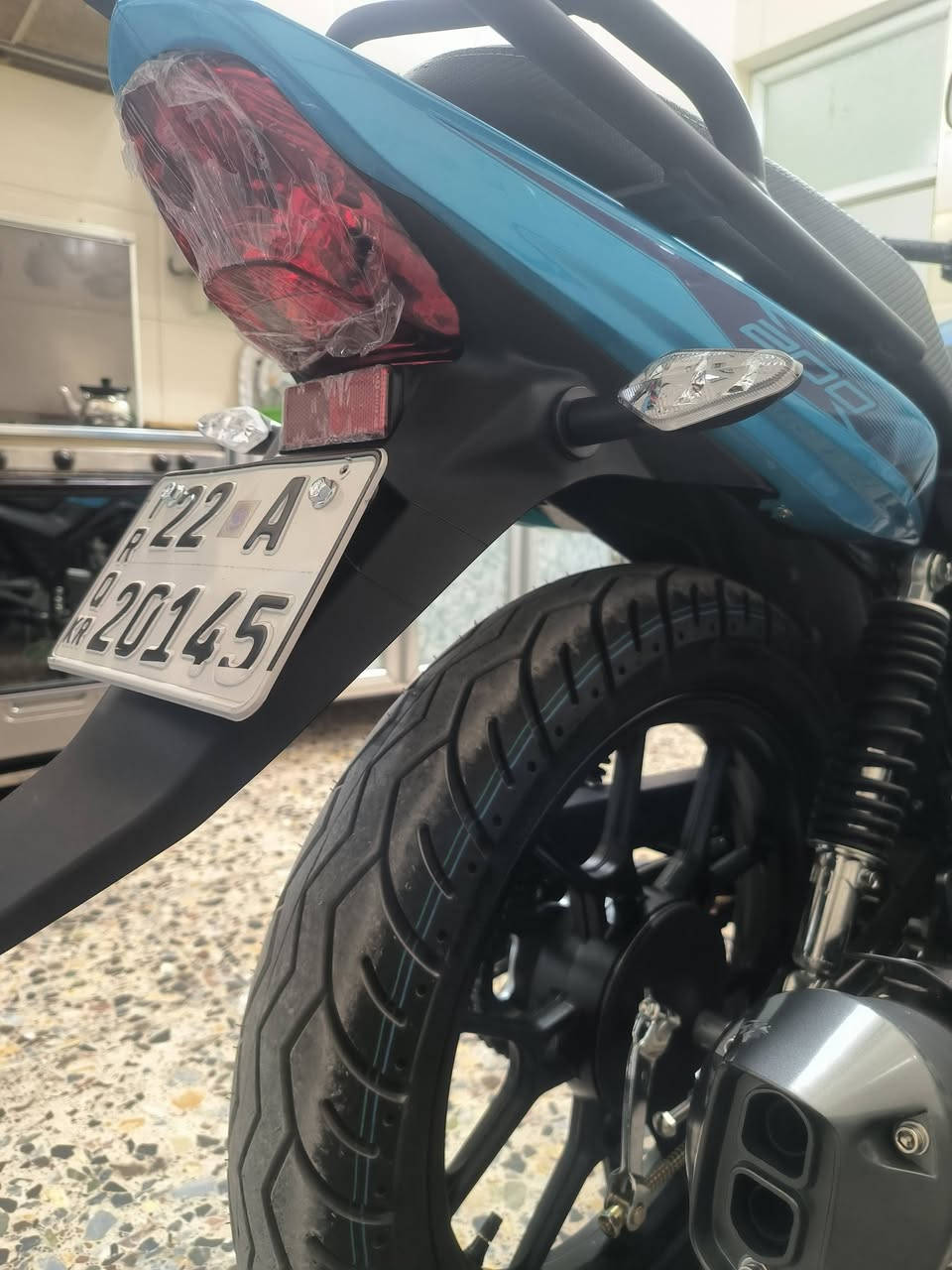 السلام عليكم
اعادة نشر بسبب الوعود الكاذبة رجاءا مو شراي لاتعلق 
RK200 للبيع 
صارلها عشر ايام من نزلت ماشية 950 كيلو شخط مابيها بعدها بتراب الشركة بيها كارت ضمان سنة مكاني بغداد الامين 2 الشراي يتصل .. سبب البيع محتاج فلوس 
***********
