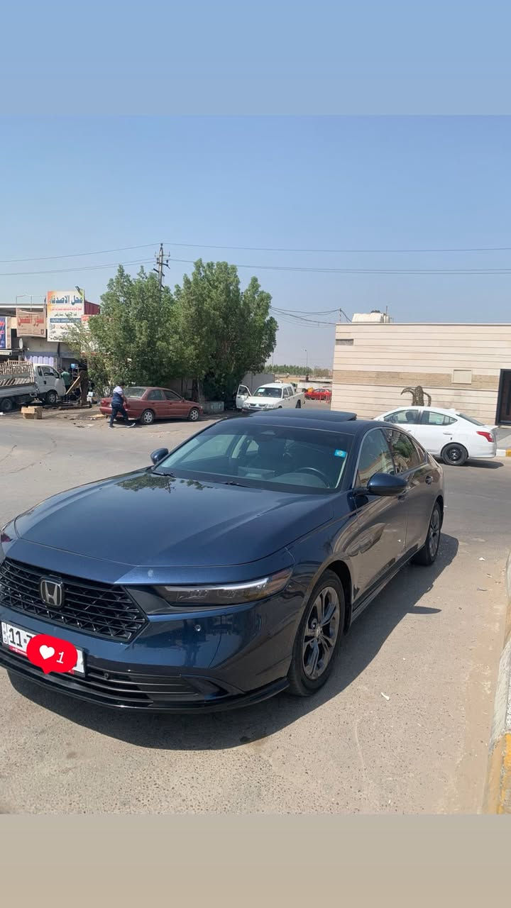السلام عليكم اخوان للبيع او مراوس حسب القناعة هوندا اكورد exl موديل 2023 هايبرد بدوون ايرباك 
 
السيارة رقم بغداد الجديد و ماشية ٦٢ كيلو

فول مواصفات 
• مكينة 2000 هايبرد تنفس طبيعي
• كير اوتوماتيك 
• شاشة كبيرة
•فتحه سلايد
• كاميرا خلفية 3 انظمة
• كرسي كهرباء جلد  لون اسود  
• رادار امامي
• مانع تصادم
• محدد مسار 
• تصحيح مسار
• شفتات بالستيرن
• مثبت سرعة
• مانع انزلاق
• دخول ذكي 
• إنارة ترحيبية
• هندبريك كهرباء
• عداد ديجيتال
•لايت عدسات زينون
• نظام اوتو لايت Auto
• لايت العالي زنون 
اوتو هولد للبريك
• حساسات مطر 
• حساسات امامي خلفي 
• حساسات ضغط هواء الإطارات
• أوامر صوتية
• 4 أنظمة قيادة (eco,individual , sport,normal )

السياره وارد امريكي حادث جامرلغ يمنة فقط صبغ بدون لغد وبدون دواخل بقية مكفولة كفالة عامة بدون ايرباك والسيارة جديدة بدون بارد وبدون شخوط جدبدة بمعنى الكلمة

السعر ٢٠٤ وبيهة مجال  

مكان السيارة ديالى 
للتواصل ***********
