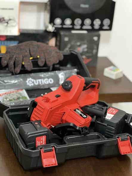 منشار شريطي ماركة utigo

محرك برشلز نحاس

دبل بطارية 
دبل شريط 
دبل زنجبيل 
كفوف سلامة 
عدة تنظيف

الجهاز جديد بالكامل 

سعره 75 و التوصيل مجاني 
فحص امام المندوب 
***********
