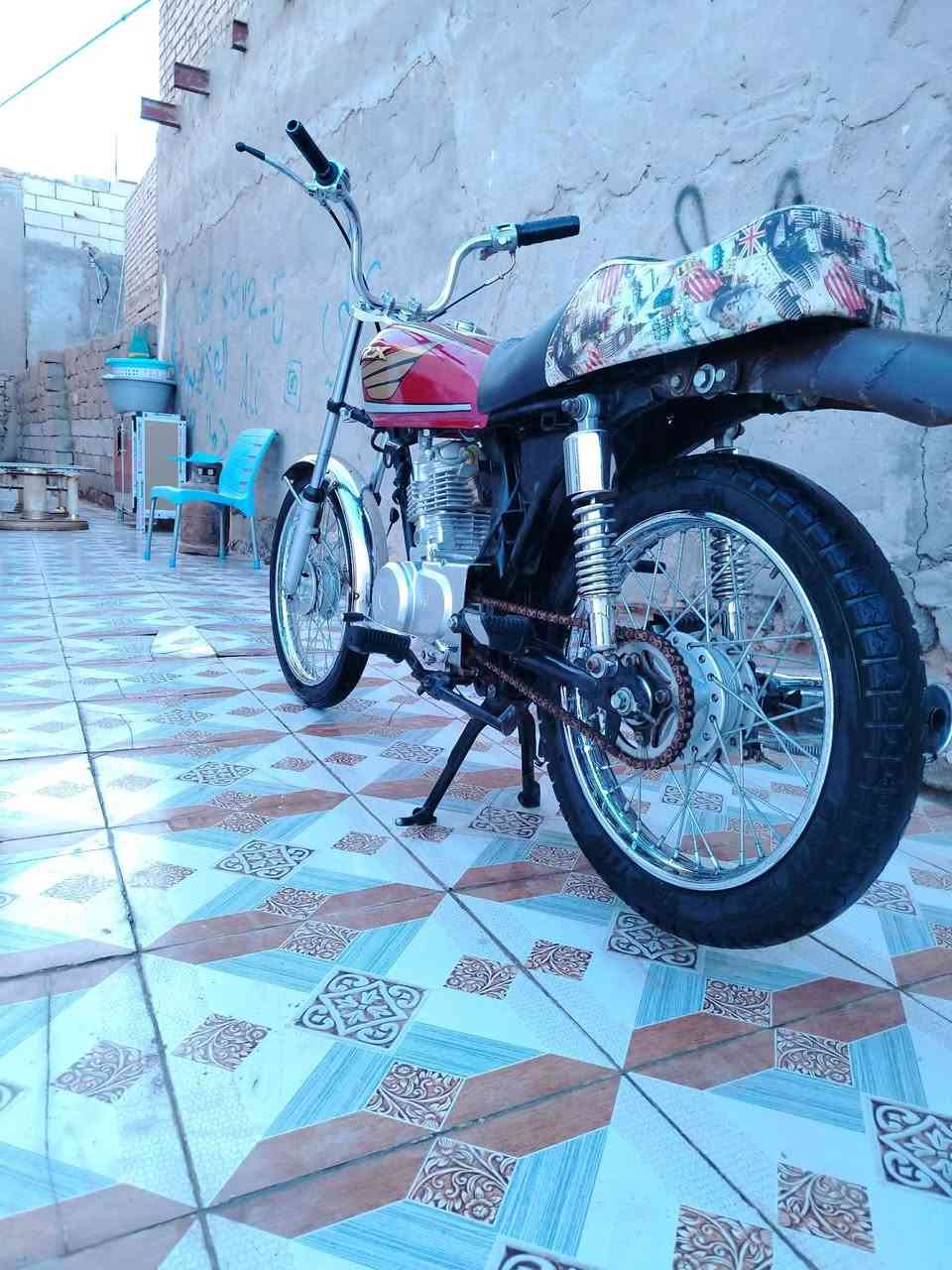 مكلف بلنشر
سلام عليكم شاصي ١٩ اوراق اصولي تعمير ٢٥ برغي مامفتوح بيهة غراض كلها جديدة نهضة ونعومة فول 🥱🫵🏿 شراي اتصل ***********
