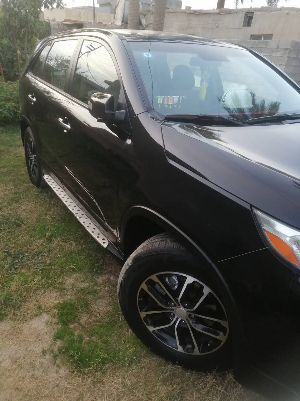 سورنتوا موديل ١٥ شكل ١٦ وارد كامله بيها جاملغ وجنطه نص ٤ سلندر السعر ١٤٥ وبيها مجال قليل  نظام اقتصادي ECO و عادي جاهزه محرك مفتوح بانزين عادي ترايك وين متريد... لون اسود ملكي... مكانها التاجي  منشاه نصر... رقمي *********** بي واتساب وحياكم الله
