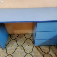 ميز مكتبي • جديد