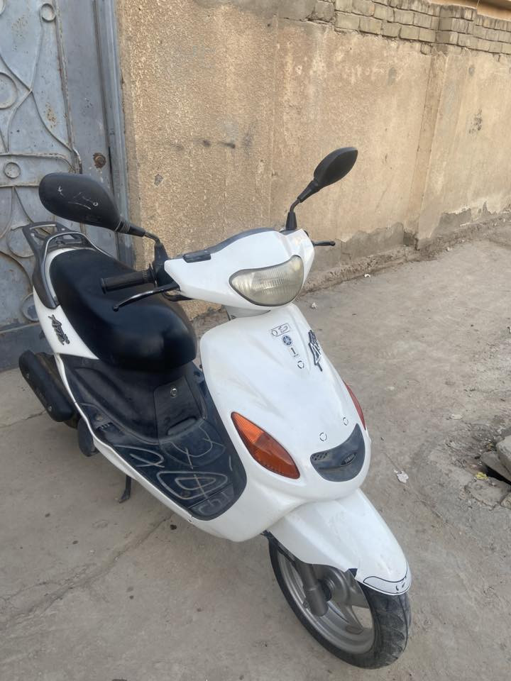 سلام عليكم  دراجه لكزز 2011 دراجه مماشه وكاله عامه من لويل للويل احله من صوره دراجه مطالعه باب لبيت شراي بيك خير ودلل رقم ***********
