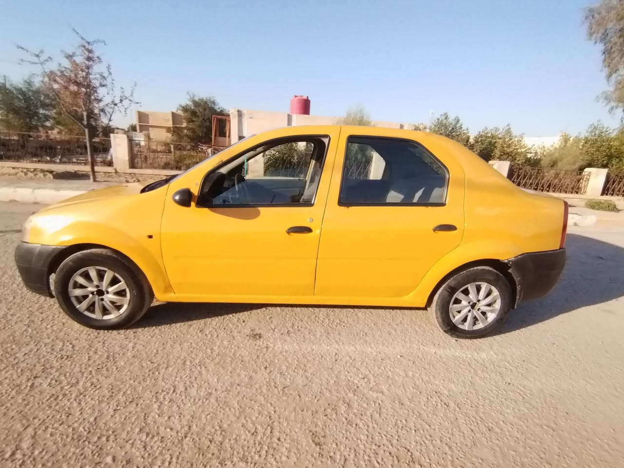 السلام عليكم رمضان كريم وافطار شهي يارب 🤲...... رينو لوكان موديل 2009السياره جاهزه كير مكينه شرط گشرتها نظيف كهربائيات جاهزة حدادية زينه سنويه ل 2029 السياره جاهزه من كلشي مداور ثاني يوم رقم مثنى مكان ناحية السوير قرب مركز الشرطة 
السعر 28وبيه مجال للطيبين

للتواصل :***********
