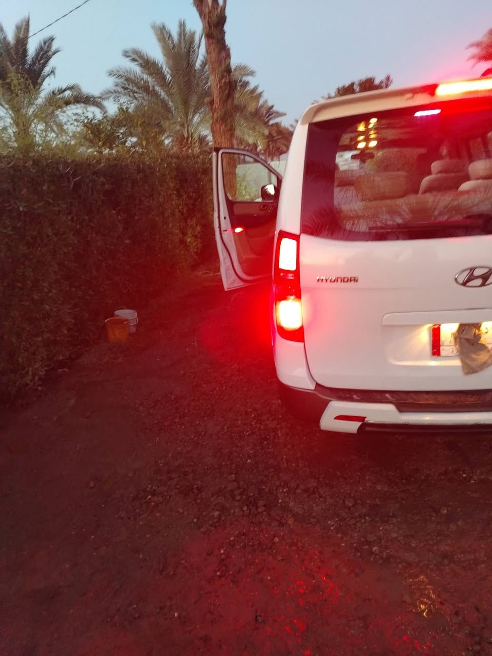 السلام عليكم ستاركس للبيع 2014 مكفول كفالة عامه من كلشي شرط السونار رقم كربلاء مكان بابل ***********
