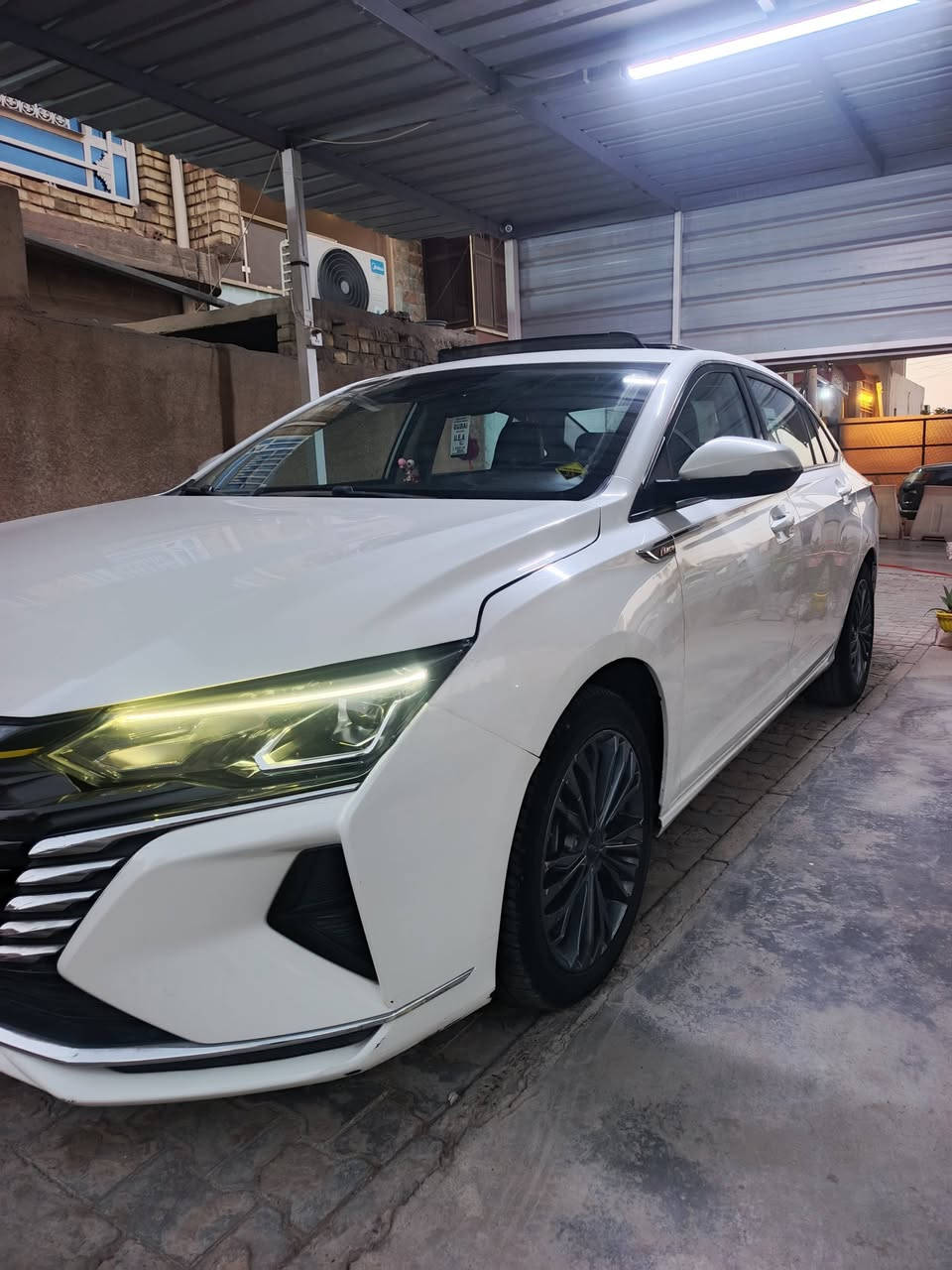 السلام عليكم

دونغ فيغ (A60 MAX)
موديل 2023
سياره نطخت باب بيتي وأبو تكسي طخه بابتين موضح بالصور 
سياره وكالة ليث العبيدي كير مكينه كلهن كفاله تبريد ثلج مكينه 1500 هايبرد 
بدون صبغ مكاني بغداد البياع سعرها 120 بيها مجال 
***********
