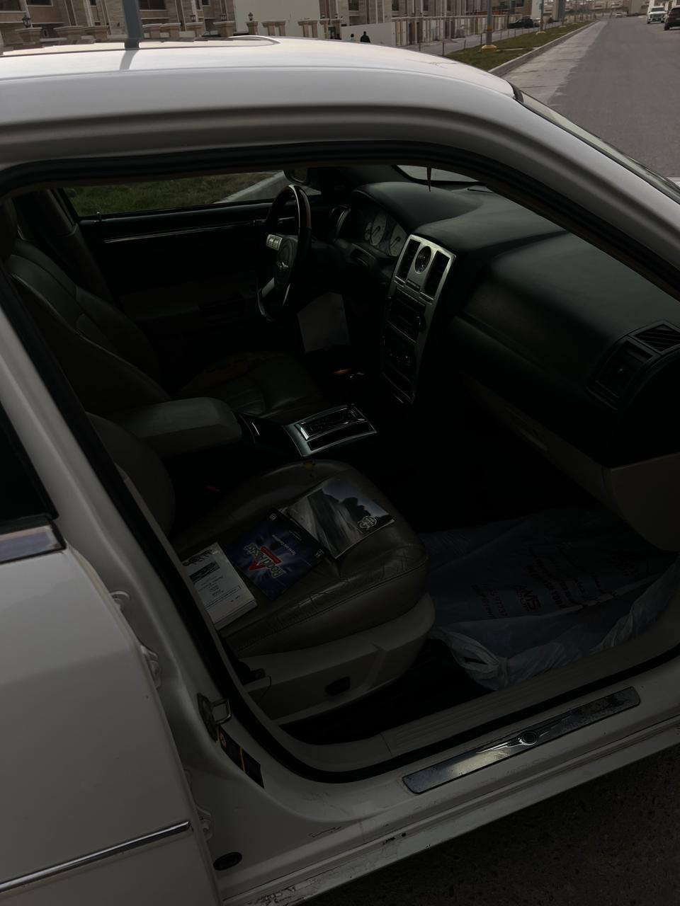 #ادوات_ادوات بدون كصه بدون مراوس
#للبيع_كرايسلر_أوباما_2007
​نظافة تامة (گير  ومكينه واكسل كفاله ).8.V مكينه 5.7
​المواصفات: فول 1/1فتحة، تبريد ثلج، تحكمات 
​السعر: 68ورقة.​المكان: البصرة.للاستفسار: 
***********
***********
