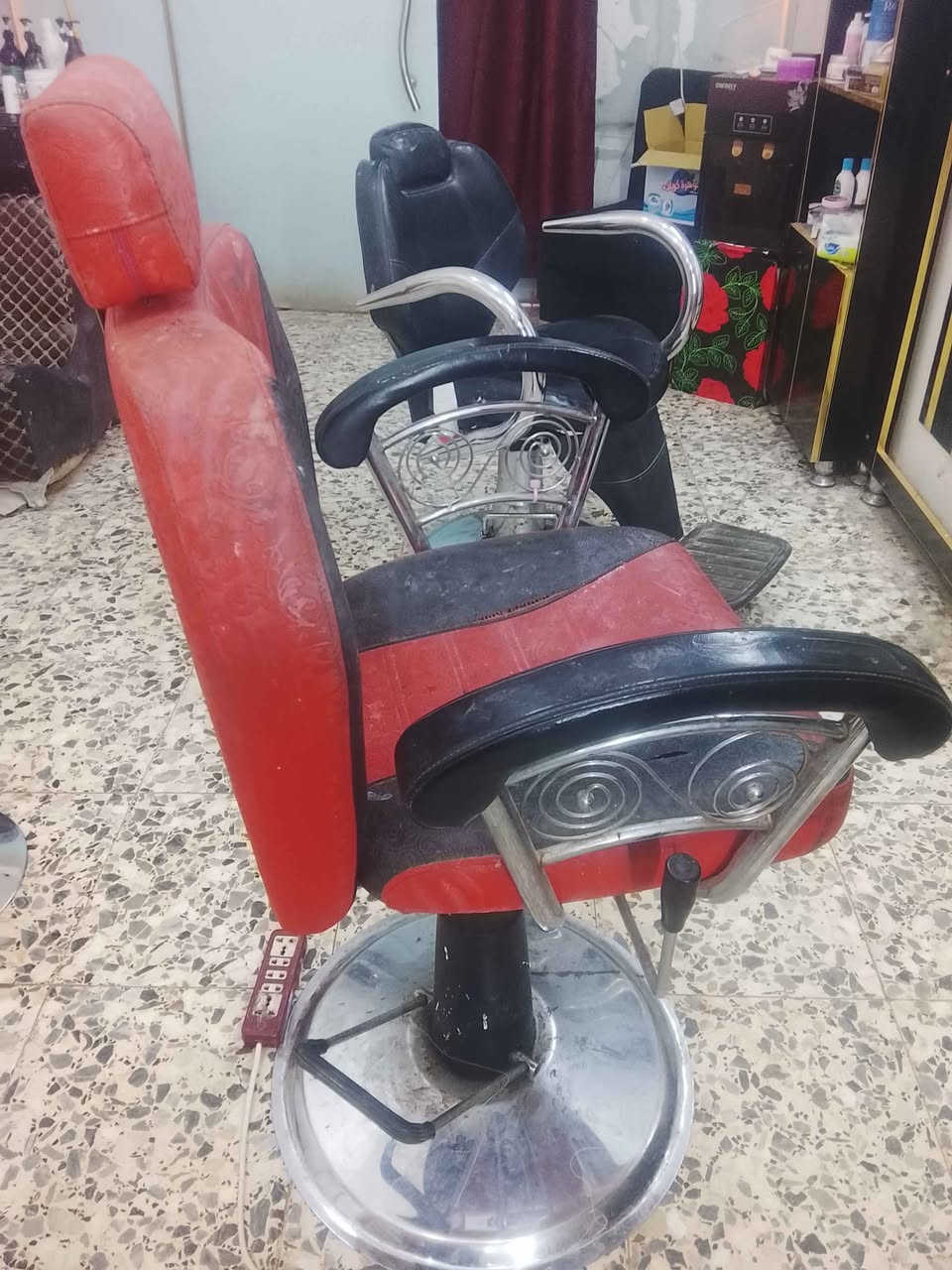 اثاث صالون الكراسي عدد ٢الواحد ٧٥  الف ومرايات ٢مع فاترينات ثنين طقم كامل سعرهم ٢٥٠ولديوان تخم كامل ٢٠٠ كربلاء, العراق


**إذا كنت صاحب هذا الإعلان وتريد حذفه لأي سبب، رجاءا أرسل رسالة إلى الدعم الفني**