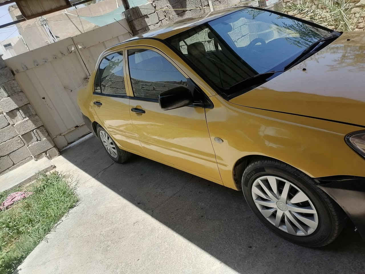 موديل ١٠ بيهه مبدل عكال رقم بغداد انكليزي مكان السياره ديالى بعقوبه *********** السعر ٥٣ بيع مستعجل

