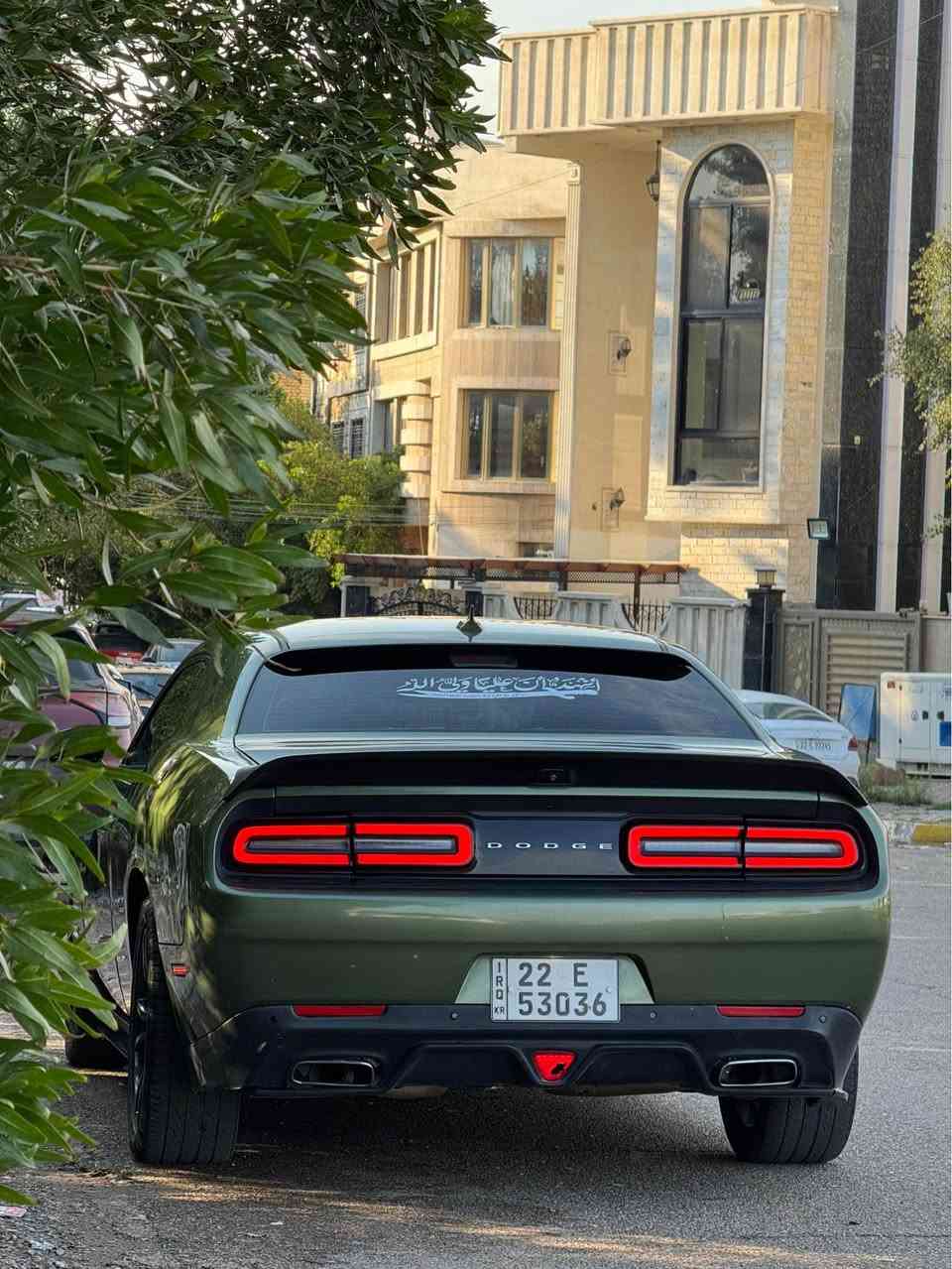 جالنجر 2018 ماشيه ٨٣ ميل 
حادثه قطعتين بنيد وجاملغ 
شاصي لغد ايرباك كير محرك اكسل كفاله 
وبيه جاملغ السايق بل عراق نصبغ ضربه خفيفه كلش يعني تلث قطع  دواخل بجم كفاله السياره شاشه جبيره سماعات الباين كشنات حضن 
+ عليه شوته رياضي سعره ٢٥٠  دولار 
+ برمجه ٤٠٠ دولار 
+ اكزوز كورسا ٢٠٠ دولار  
فجوج وفلنجه ودسكات مال RT 
سعره 168 وبيه مجال مكانه بغداد الكرخ 
بسمي هزه جديده تروح بس تحول 
ملاحضه بيه جاملغات نفسهن المصبوغات صاير بيهن  بارد 
يعني نفس قطع اتصلل وفهمك 
*********** بغداد, العراق
