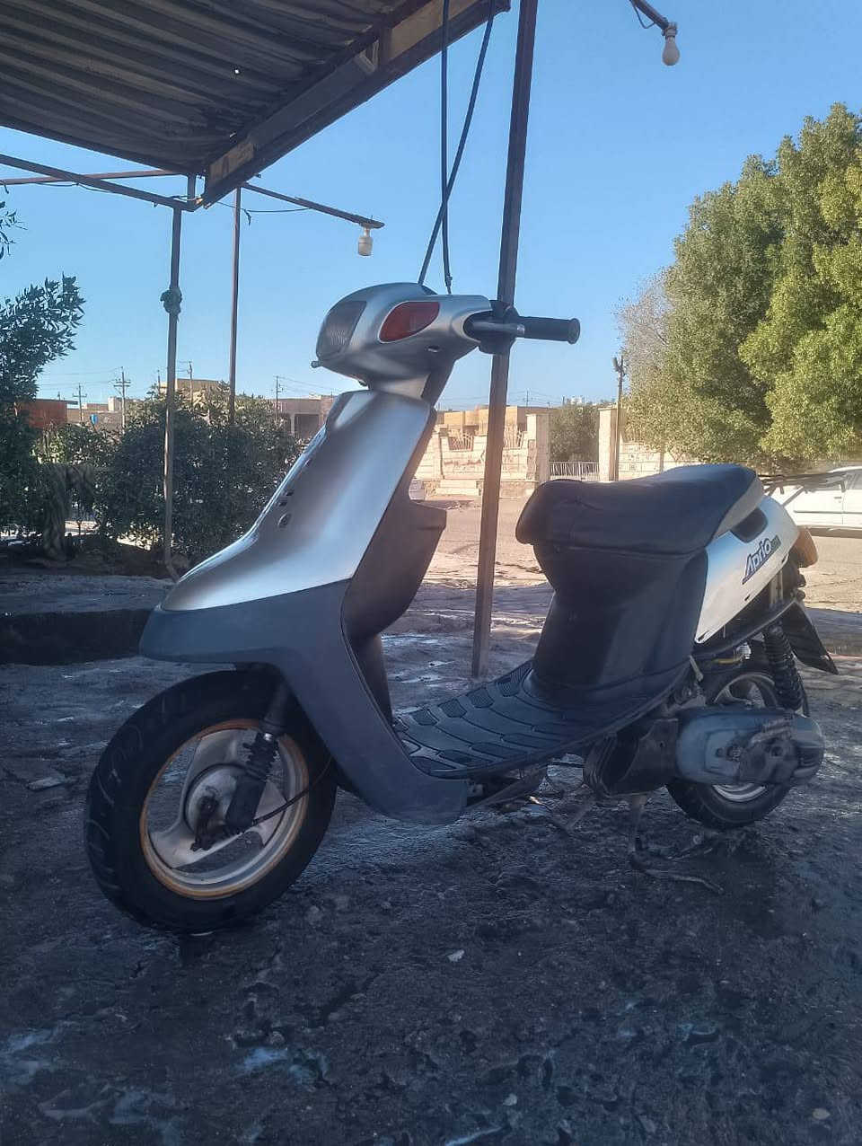 السلام عليكم / للبيع دراجه بتره خطين كهربائيات كلها شغاله لايت عالي ناصي / بك لايت/ اشاير كلها شغاله /قفل ستيرن/قفل جنطه مفتوحه بوشه دراجه نكره السعر 275 وبيها مجال/ ***********
