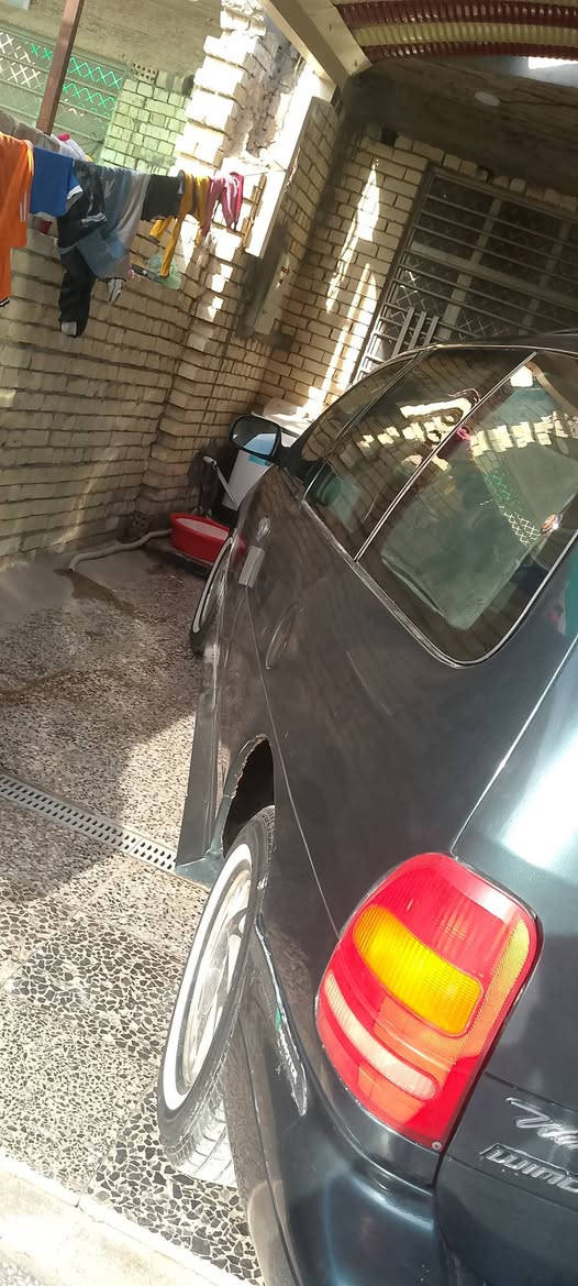 سلام عليكم سيارفورد موديل 95 سيار نضيفه محرك وكير خير من الله رقم ديالى تحويل ثاني يوم مكاني بغداد  السيار مصبوغه الجماليه بدون معجون وترهم مروس السعر 40وبيه مجال لاتصال عل الهاتف ***********
