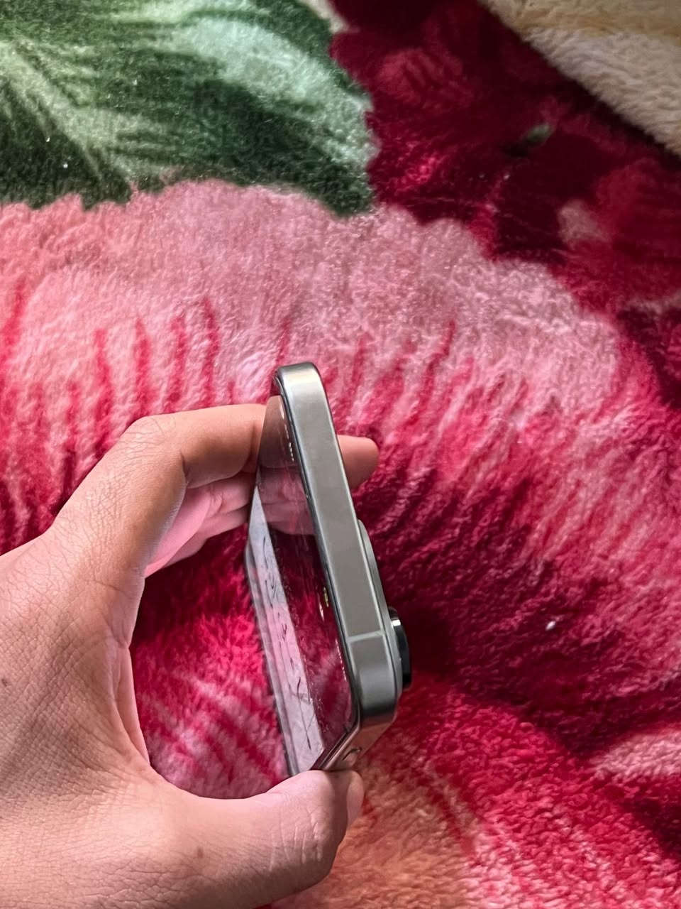 ايفون 15 برو ماكس. ماستر شرق اوصط  ذاكره 256 باطاريه
 88 مشحون 310 مكفول من شخط  سعره مليون 25 بغداد لمنصور ***********
