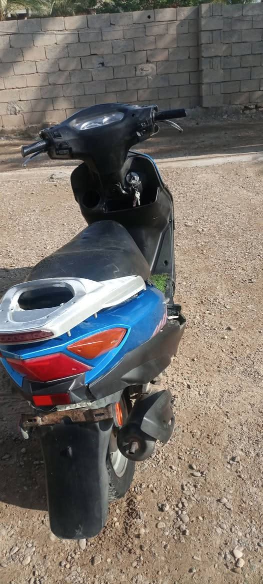 بسم الله 
ماطور سايم للبيع 
محرك نضيف باتري جديد صار شهر من اشتريته كهربائياته كلهن شغاله 
السعر ٣٥٠ وبي مجال بسيط 
رقم *********** واتساب او خاص
