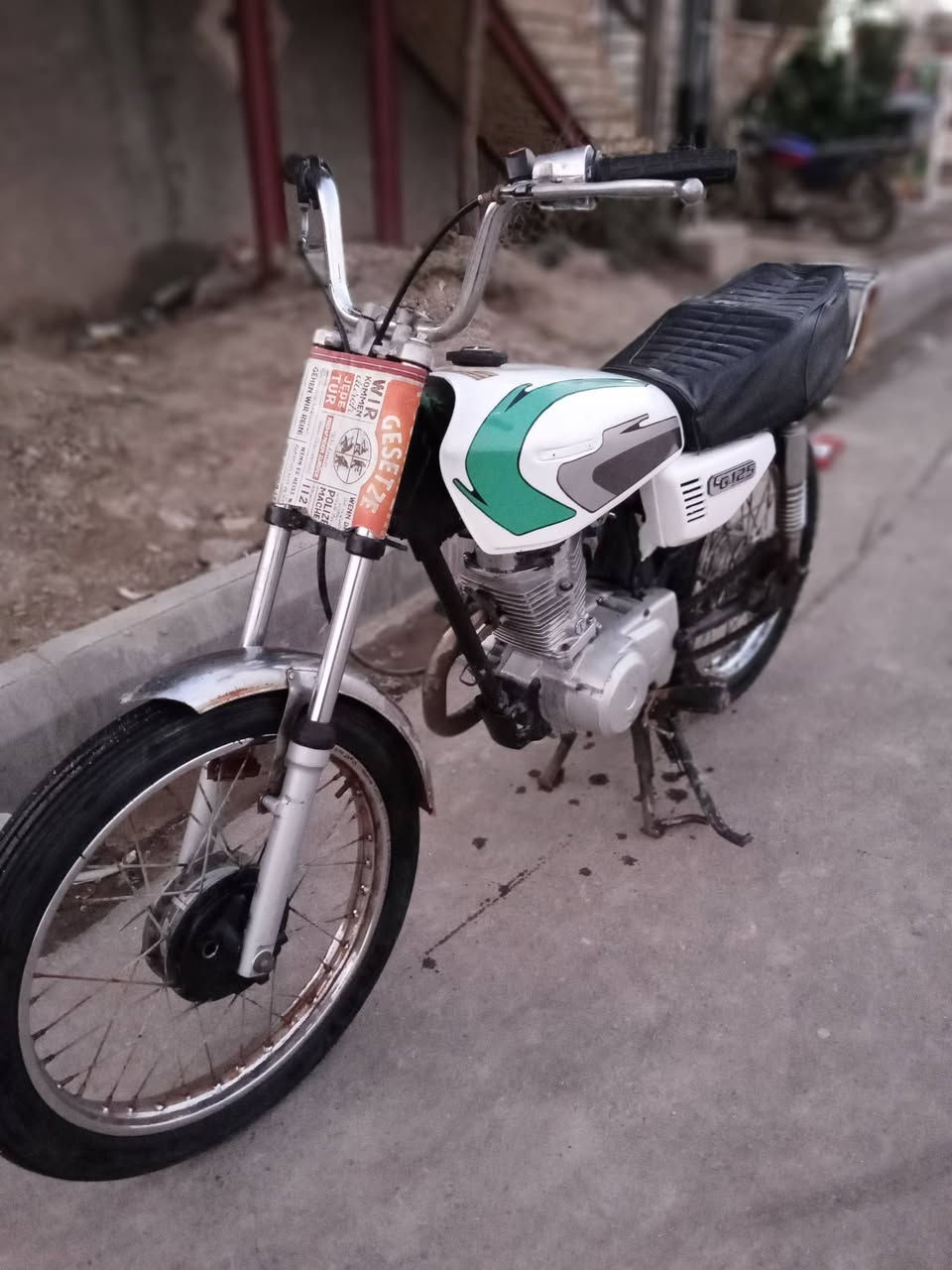 نامه كلك بدون اوراق مكفوله من السرقه سعره 350 دراجه حلوه ونضيفه ماعوزه اي نقص مكاني  ناصريه مركز وهاذه رقمي ‏‪0788 251 4636‬‏
