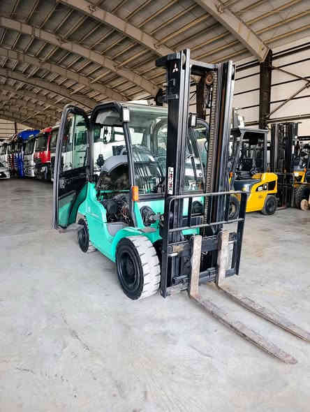 عالم الرافعات في العراق میسبوشی 2009
 حجم  3 طن مستخدم أوربا فقط دخول جديد      جب عالي 2  قطع ارتفاع الجب  3.75  مترات   
 3 حركات  محرك s4s  ديزل  آوراق منفيس مؤقت مشتغله قليل شوكيه مكفول كفاله عامە   
للاستفسار   عن السعر اتصل على الأرقام  ***********  ابو ڤاران
 او مراسله واتساب  يوجد توصيل 🚚 الى جميع المحافظات @جميع
