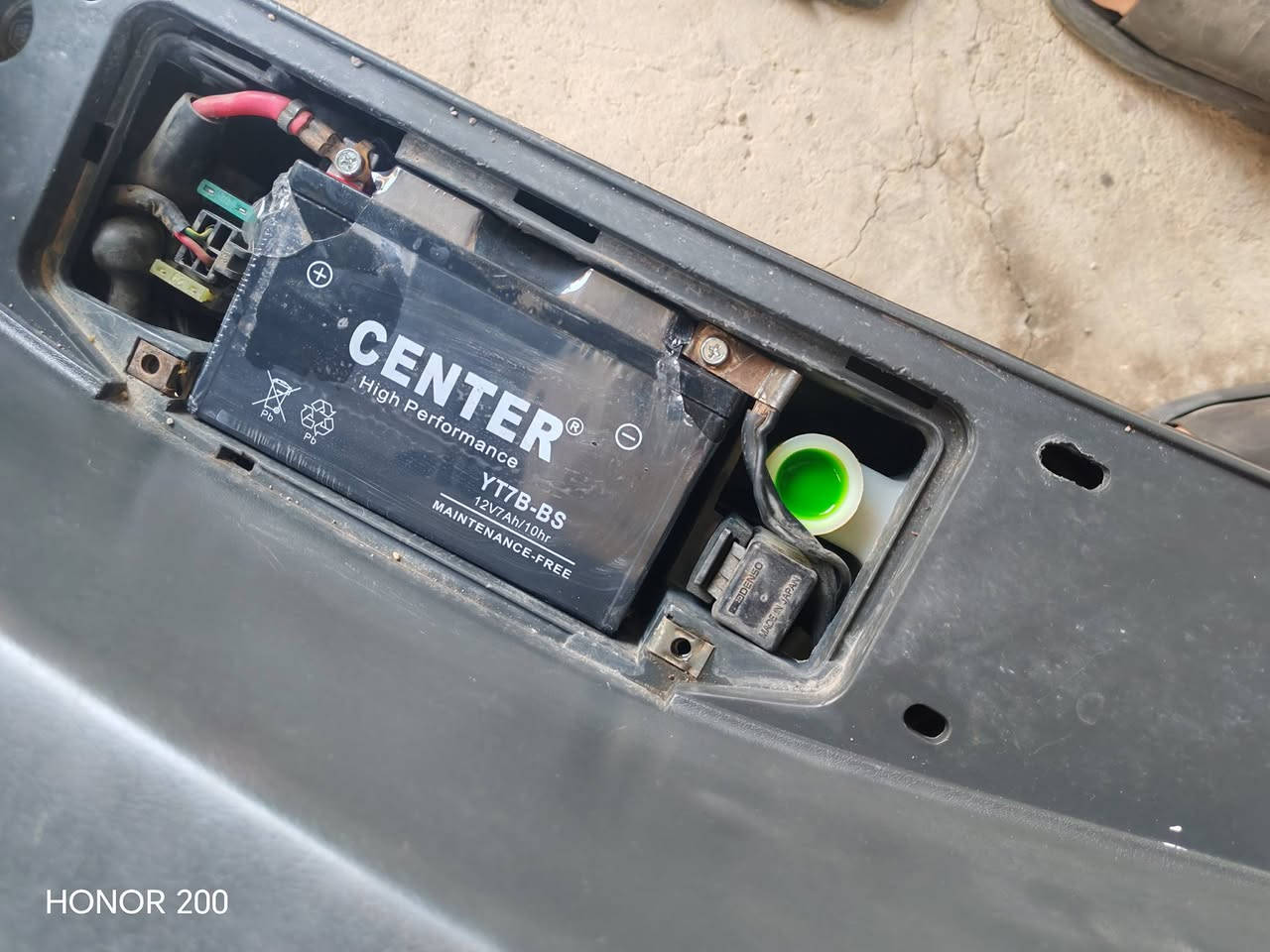 سلام عليكم للبيع دراجه ماجسته مقدس الدراجه  كلهه بلاد محركهه برغي ما ملعوب بي دهن ادير كله موتل اللتر ب18 الف كل 10 ايام ابدله مي راديتر كله زيتي اخضر الدراجه  شوكت ما تجي نگره بيها اوراق منفيس  السعر ب850 الف مكاني بغداد المحموديه   واتساب ( *********** )
