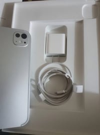 ايباد m4ذاكره256 نضافه 100..بطاريه95  السعرمليون.الستفسار07717862178