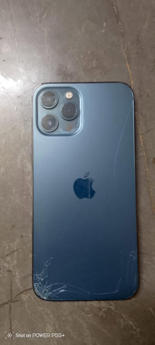 ايفون 12برو ماكس شرق اوسط مامبدل بي اي شي بس الضهر بي فطر مامئثر علي البطارية 78تطول يوم كامل كامل ملحقات سعر 480 ذاكره 256 تواصل واتساب فقطط ***********
