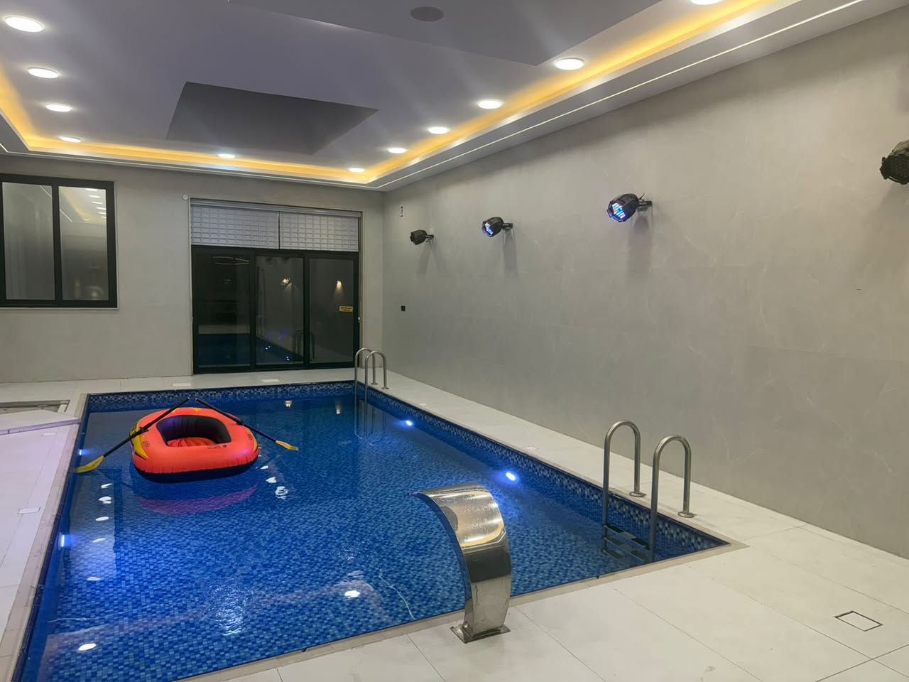 🌟 مـزرعة VIP 🌟
الرفاهية والخصوصية التامة في قلب "البعيثة"
استمتع بأجواء استثنائية تجمع بين حداثة التصميم وهدوء الريف:
• 🏊‍♂️ مسبح داخلي VIP: مغلق بالكامل، بنظام إضاءة ليلي وشلال جداري (صيفاً وشتاءً).
• 🎮 ترفيه متكامل: صالة واسعة، PlayStation، وطاولة تنس لمنافسات لا تُنسى.
• 🛌 غرف نوم بانورامية: إطلالات زجاجية مباشرة على الحديقة بتصميم مودرن فاخر.
• 🌳 حدائق ملكية: مساحات خضراء واسعة، جلسات خارجية (آلاچيق)، ومنطقة شواء احترافية.
علماً :- المزرعة موثقة في تطبيق اجرلي

📍 الموقع: بغداد - البعيثة.
📞 للحجز والاستفسار: [***********]

او مراسلتنا على الواتساب من خلال الرابط:- 

https://api.whatsapp.com/send/?phone=9647771588622&text&type=phone_number&app_absent=0&wame_ctl=1
