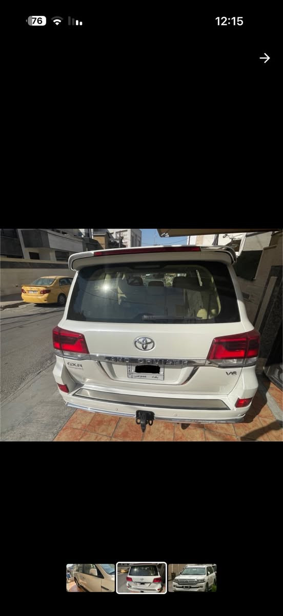 لاند كروزجكسارة2017وايت ادشن 
فول مواصفات 
السيارة ماشية 112الف كيلو متر
السيار بيهة تبديل بنيد وجاملغ يمنة اصليات بدون صبغ
اثر ضربة سطحية 
السعر 45الف دولار بيها مجال
المكان بغداد الكرادة
الرقم ***********
