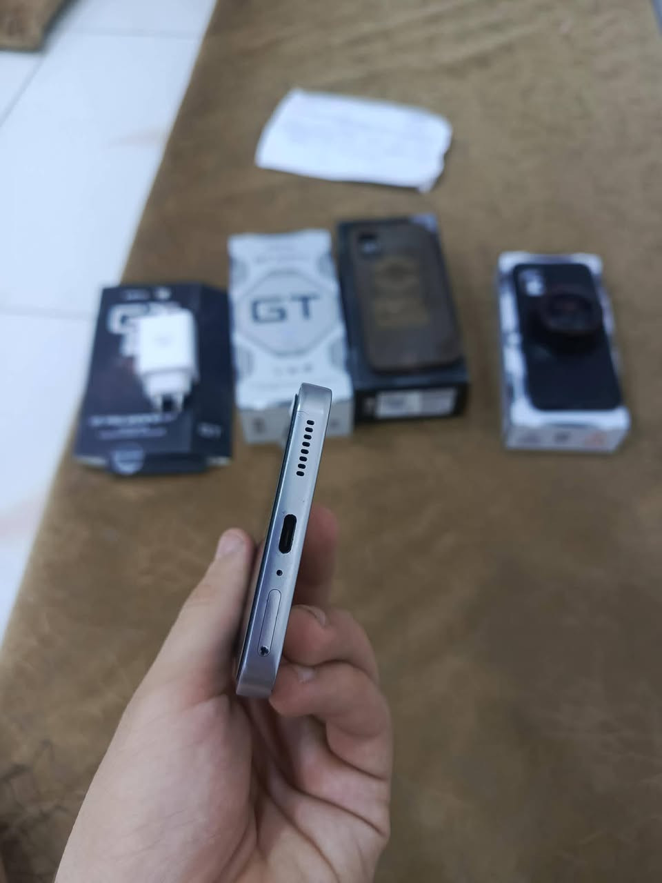انفنكس جيتي 30برو   ماخذه ب 375  اريده هسه ب 350 
الذاكره 256 الشاشة 144 هرتز البطاريه 5500 ابيع فقط  رقمي  ***********
