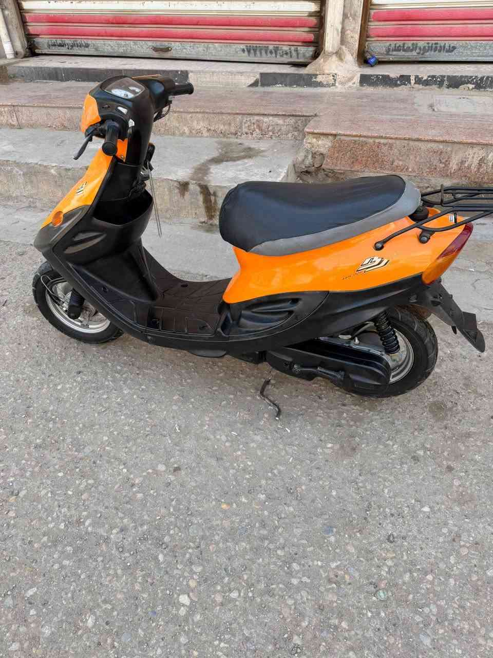 سلام عليكم شباب دراج تسعه زروف جديده دراجه كفاله عامه كهربائيات كله شغاله
دراج الله شاهد جديد 
الاستفسارات رقم
***********
