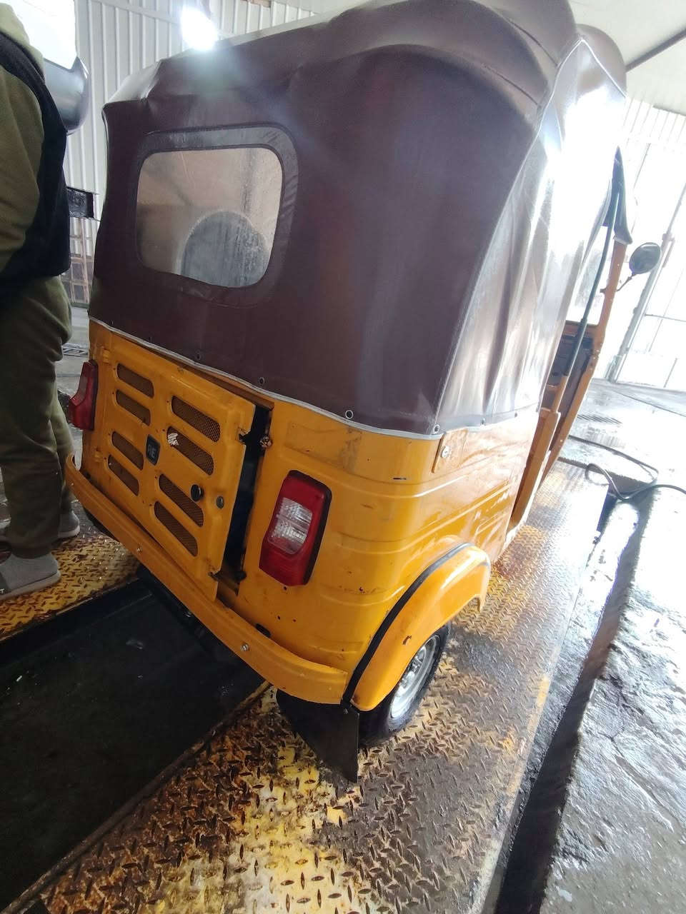 سلام عليكم 20اوراق اوراق أوراق 7 مكاني بغداد شعب سعر خمس ملاين وبيه مجال بسيط رقمي ***********
