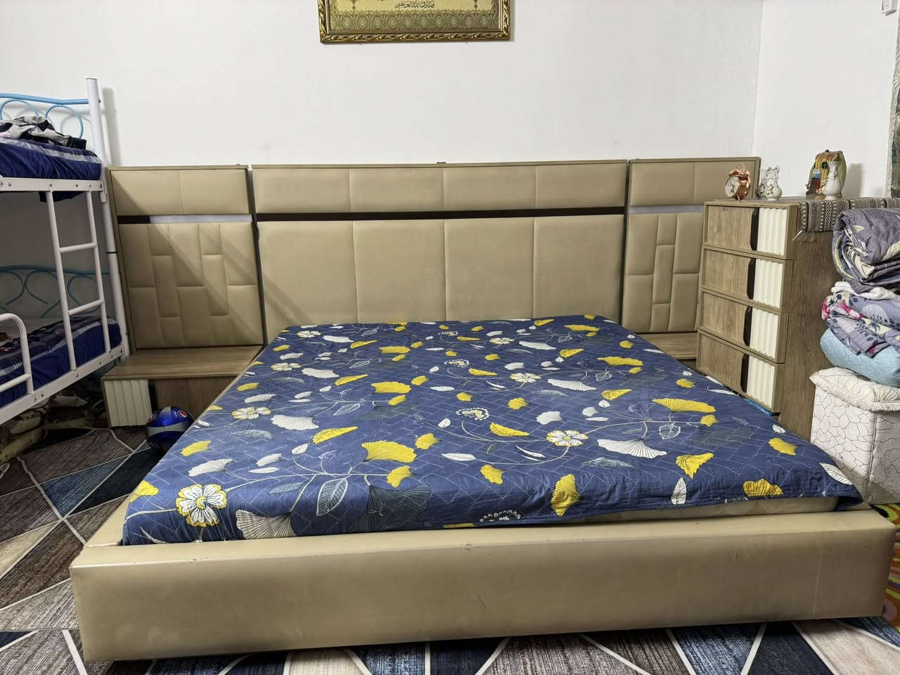 السلام عليكم غرفة نوم تركية نوعية الخشب زينة كلش 
للتواصل ***********
