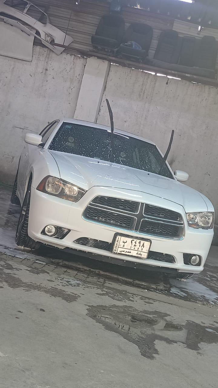 سلام عليكم شباب جارجر مديل 12سياره خليجيه بسمي تحويل ثاني يوم سياره حادثه جاملق وبنيد وبيه باب خلفي مقسم مكينه كير اكسل جاهزه مكان سياره بصره سعر ١٦٠ وبيه مجال لطيبين *********** /***********
