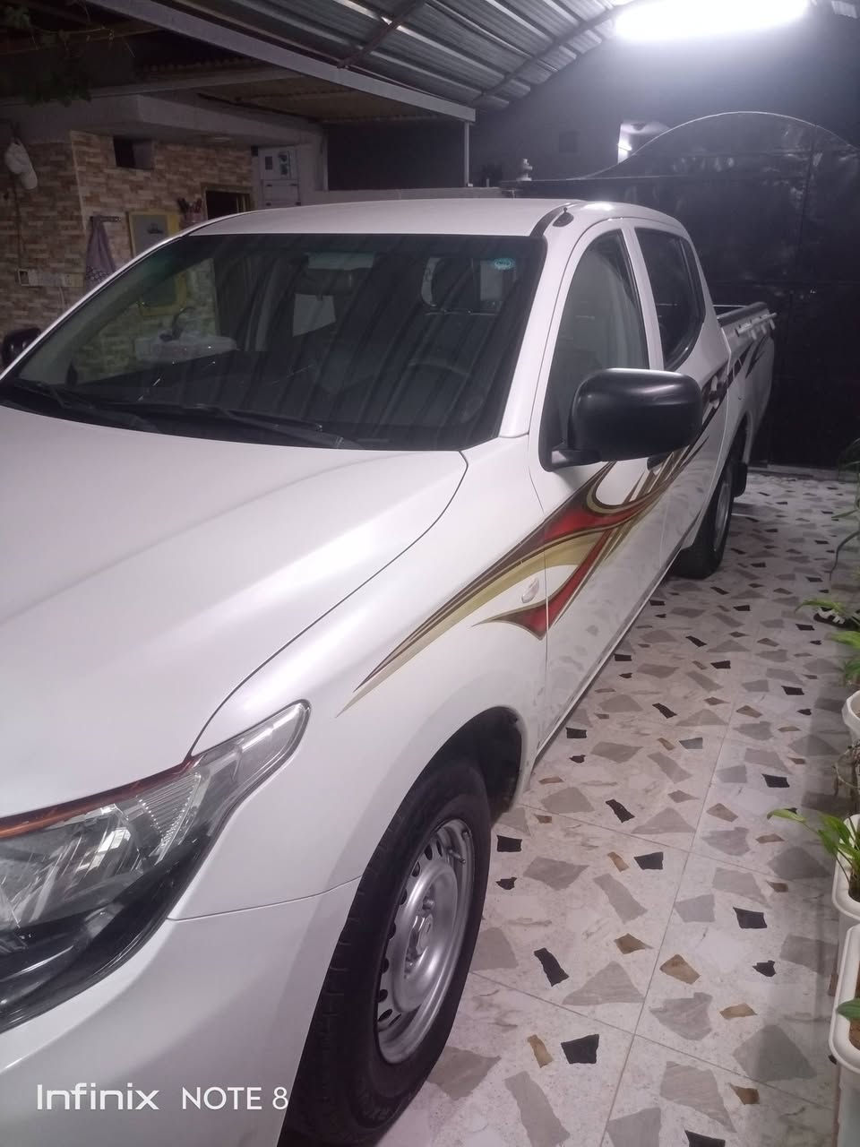 قزافي موديل 2018
بانزين گيرعادي سنوني تازه به ناو خومه تاكوو 2030 رقم سليماني هه موو كياني به شه رت بس دوو جيكا بجوك تعديل سه ردي هه يه بي سبوغه مكينه كير تبريت هه مووي به شه رت  ١١٠ هه زار كيلومتر روشتوه 
 
ژماري موبايل ************
