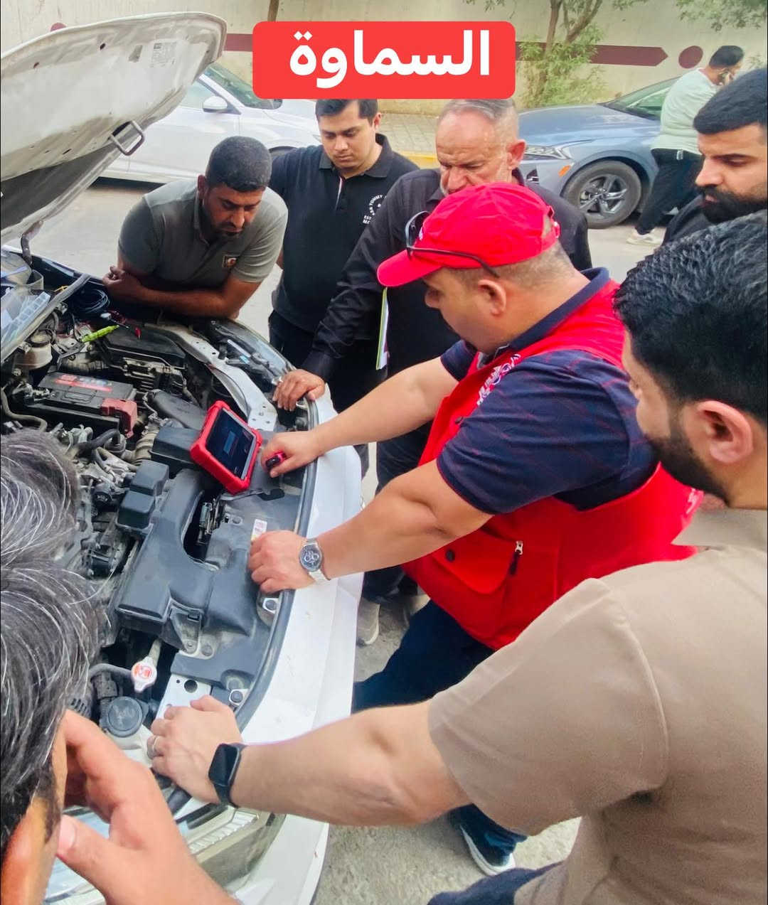 توقف عن "التخمين" في تصليح السيارات.. تعلم أصول الفحص والبرمجة باحترافية! 🚗💻

هل تعبت من خسارة وقتك ومالك في تبديل قطع الغيار عشوائياً دون الوصول للعطل الحقيقي؟ 

هل ترغب في الانتقال من "فيتر ، حداد ، كهربائي،مبتدأ " إلى "خبير تشخيص أعطال وإلكترونيات"؟

نحن ندعوك للانضمام إلى أقوى دورة تدريبية مكثفة في العراق [السماوة ]، حيث نجمع لك بين العلم والتطبيق العملي لنصنع منك فنياً لا يقف أمام أي عطل مهما كانت تعقيداته.

لماذا تختار دورتنا؟
✅ منهج متوازن: 90 دقيقة باليوم  من "التأسيس النظري" لفهم دوائر الكهرباء والـ ECU، متبوعة بـ 90 دقيقة باليوم من "التطبيق العملي" المباشر على السيارات.
✅ التعامل مع الواقع: لن تعتمد على الكتب فقط، ستتعلم كيف تستخدم أجهزة الفحص (Scanner) وتفهم "البيانات الحية" (Live Data) وتكشف أعطال الحساسات والبرمجة.
✅ خبرة ميدانية: الدورة تقام داخل ورشة مجهزة، لتتعلم الأدوات والأساليب التي يحتاجها سوق العمل فعلياً اليوم.
ماذا ستتعلم؟

🔹 التعامل الاحترافي مع جميع أجهزة الفحص (Launch).
🔹 قراءة وفهم مخططات كهرباء السيارات.
🔹 تشخيص أعطال الحساسات، البخاخات، ومنظومات المحرك.
🔹 تحليل أعطال الـ ECU والبرمجة الأساسية.
🚀 المقاعد محدودة جداً لضمان جودة التطبيق العملي لكل متدرب!

لا تفوت فرصتك في تطوير مهاراتك ورفع مستوى دخلك!
📩 اضغط على زر "إرسال رسالة" الآن للاستفسار عن مواعيد الدورة، المحاور التدريبية، والتكلفة.
أو تواصل معنا مباشرة عبر الواتساب: [***********]

العنوان : #السماوة حي الحسين /خلف مطعم تراث السماوة 
بناية مدرسة المناهل 
بالتعاون مع مؤسسة ملهمون 

الموقع GPS : 
https://maps.app.goo.gl/fDDDHZn77syBTLPB9?g_st=ic
