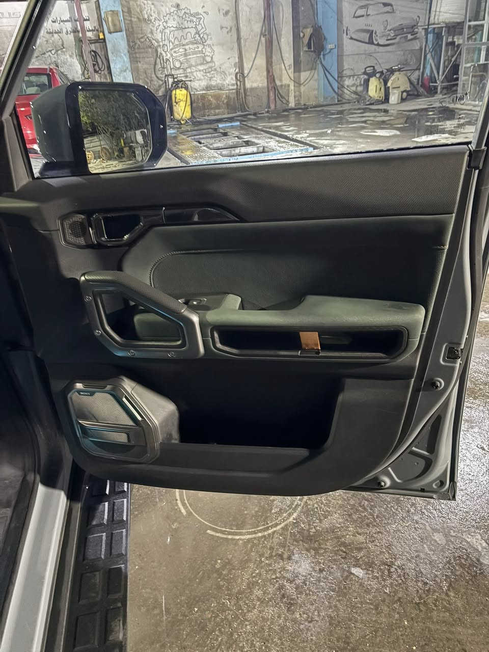 جيتور T2 للبيع
موديل 2024
مرقمة بغداد 
وكالة هارلم
داخلية زيتوني
سقف بانوراما
حساسات أمامية وخلفية
كاميرات 560 درجة
تبريد كشنات
تبريد قطعتين
شاشة كبيرة
ثلاجة
بصمتين تشغيل
2 منافذ Type-C + 2 منافذ USB
إنارة LED كاملة
ناقل حركة 7 سرعات
شحن وايرلس
أوامر وتحكم صوتي
مثبت سرعة
محرك 2000 تيربو اقتصادي
السعر ٣٧ وبيها مجال بسيط 
للاستفسار : ***********
