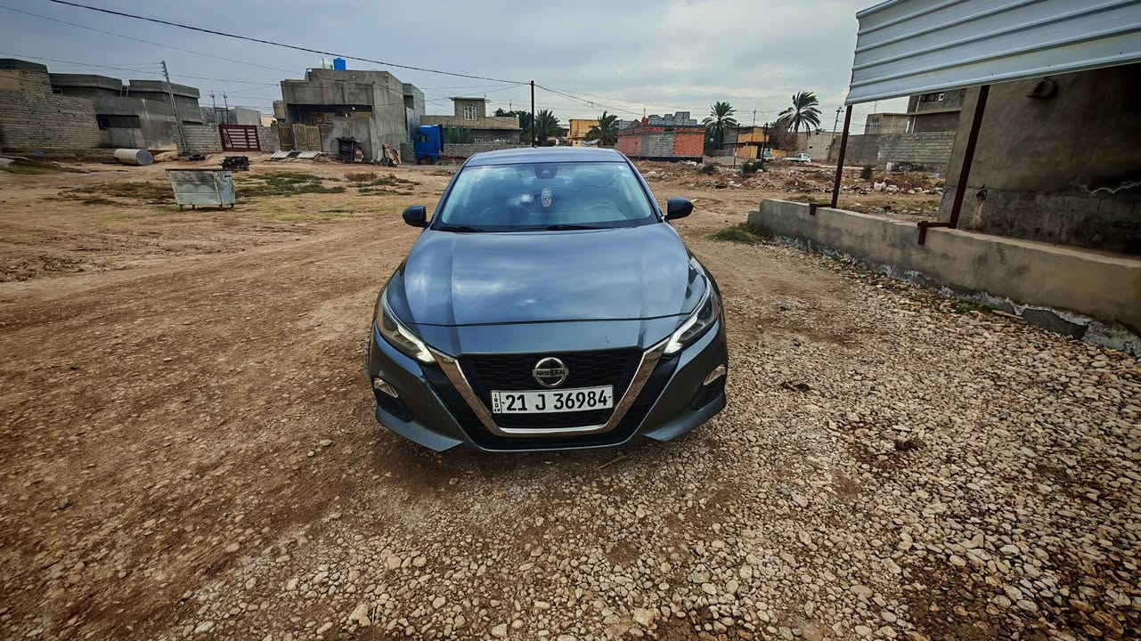 السلام عليكم
نيسان التيما 2022 SR 

الون رصاصي

السعر 150$ 

كلين ضرر دعاميه اماميه مرجعيها نفسها مكفوله من الصبغ  وحادث خفيف  بهلال الجاملغ الخلفي  مرفقة الصورة  بالمنشور  واكو شخط بالباب 

مواصفات SR فول عدا الفتحه

محرك 2.5 

بصمة ابواب بصمة تشغيل

تشغيل عن بعد

شفتات ستيرن

رادار امامي 

رادار جانبي

حساسات خلفيه

توقف ذاتي

تنبيه الخروج عن المسار

شاشه  تدعم كار بلي

كشن  السايق كهرباء 

العنوان :ديالى

مبدللهة جامة امامية جديدة 
وتخم تاير جديد 
السيارة باسمي  ترد تحويل تريد  وكالة 

كل الصور مرفقة بالمنشور 

***********
