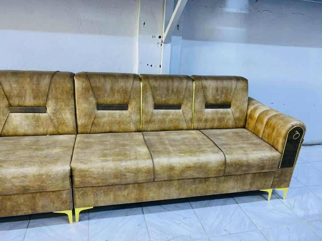 ❤️تخفيضات لمدة اسبوع ❤️
🌹 العدنه متلكو يم غيرنه 🌹
                      (( المصداقيه عنواننا ))
ديوان عشر مقاعد ٣٥٠ الف فقط اسعار جمله بمواصفات وجودة عاليه💪
ديوان درجه اولى ضمان التخم 
خشب جام  وسفنج مميز وقماش قديفه تركي ✌️
مع العلم اني النجاره كله ابلوك اسود 
وسعر المتر ٦٥ الف
للحجز او الاستفسار ارسال صورة الديوان عالخاص او على الرقم ***********
