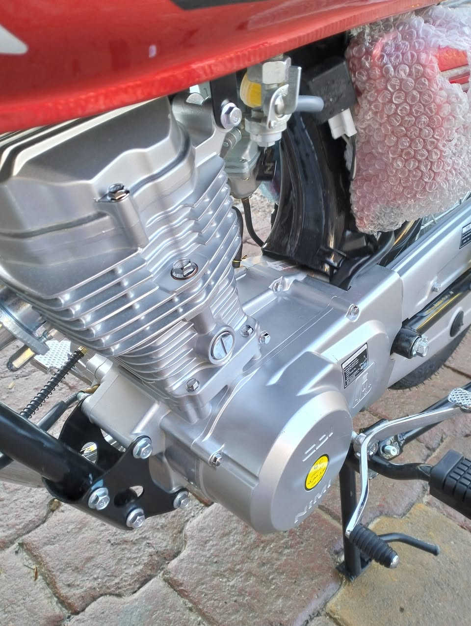 اللهم صلى على محمد وال محمد
اربعه كير موديل2027
بعدها عل سحك اوراق سكنر
لون احمر دم الغزال
مكاني واسط النعمانيه 
اتصال***********
