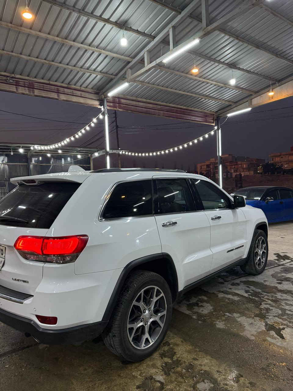 Jeep chiroke 2019 Harlim
سيارة فول مواصفات لمنيد خليجي 
دعامي لدعامي بدون صبغ كلين
ماشية ١٢٠
خليجي بانوراما داخل بيجي
كوشن هيتر و تبريد
ستيرن هيتر و كوشن خزن
سنك و قوديك رادار 
لايد ليد سنك و بشت
مكان دهوك تحويل و غرامة شرط
***********
سعر 272$  بي مجال
