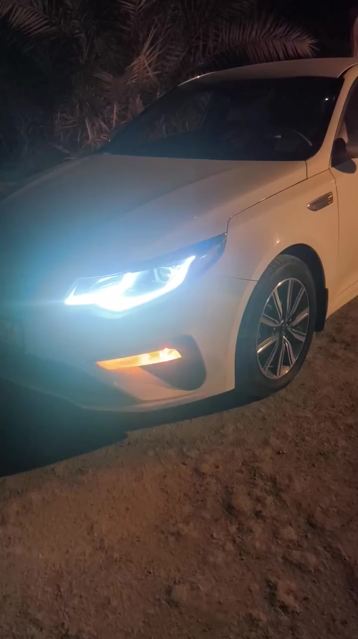 السلام عليكم للبيع كيا اوبتما موديل 2020 وارد خليجي السياره مكفوله كفاله عامه من الحادث والبارد والرصعه والشخط سياره جاهزه مال جناي تخم تاير جديد حداديه جديده  رقم بغداد تحويل مباشر المواصفات المعروفه لهذا الموديل السعر 210 قابل لتفاوض بشي بسيط رقم الهاتف ***********
