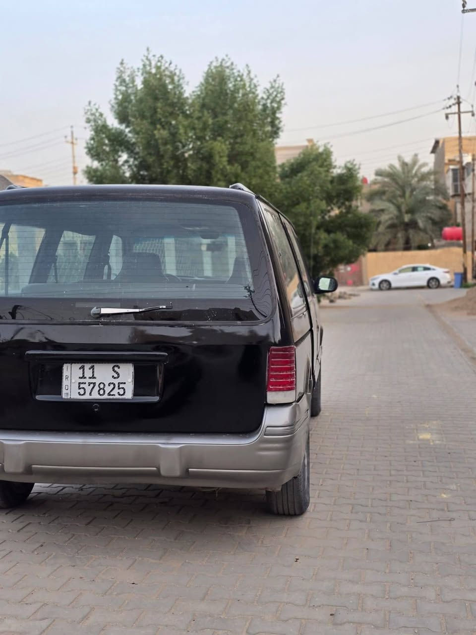 گلايزر موديل 95 
رقم بغداد انگليزي باسمي 
سنويه جديده ومحدثه
محرك ونجي مرتب
مصبوغه عام للجماليه فقط
سمكره باتري وتايرات وداينمو واتر بم وفيت بم جدد 
حداديه مقبوله تبريد عاطل يحتاج تصليح والگيجات تحتاج كهربائي
السياره ماعايزها شي ماشاء الله
مكانها كربلاء المقدسه
((حلالي عندي وفلوسك عندك))
ترهم بيع بسعر 45 وبيها مجال للجاد والشراي
وترهم مراوس بتكسي حسب الأتفاق 
للأستفسار
***********
وبي واتساب

