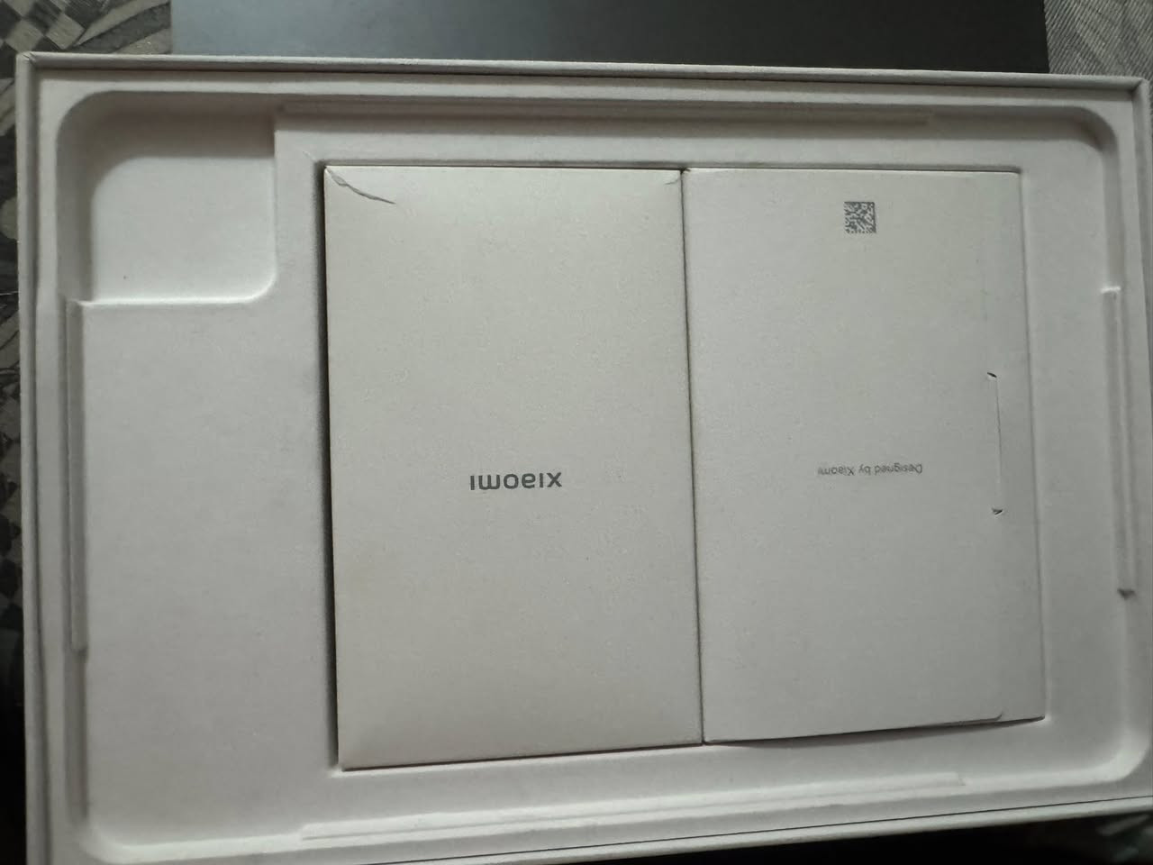 مرحباً شبابنا ، ايباد شاومي باد 6  للبيع كل غراض الباد موجودة من شاحنة وكارتونة وكفر وياه عمر استخدام الجهاز ٧ اشهر 
للتواصل *********** وحياكم الله 

هذه أهم مواصفات جهاز Xiaomi Pad 6 👇

📱 الشاشة
 • الحجم: 11 إنش
 • الدقة: 2880 × 1800 (2.8K)
 • النوع: IPS LCD
 • معدل التحديث: 144Hz (سلس جداً)
 • السطوع: 550 nits
 • حماية: Corning Gorilla Glass 3  ￼

⚙️ المعالج والأداء
 • المعالج: Qualcomm Snapdragon 870
 • المعالج الرسومي: Adreno 650
 • مناسب للألعاب الثقيلة والتطبيقات القوية.  ￼

💾 الذاكرة والتخزين
 • RAM: 8 
الذاكرة 256
