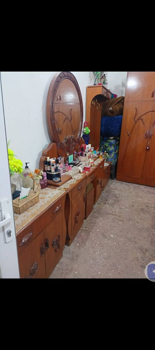 غرفه اخشاب عراقي صاج ثقيل
السعر ٥٠٠ الف 

الرقم اسيا ***********
