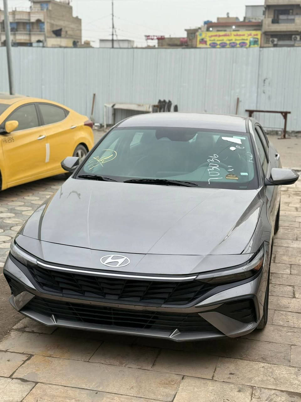 السلام عليكم النترا ٢٠٢٤ وارد أمريكي بدون رقم منفيس ب أسمي حادثها مثل ما موضح بالصور بدون تبديل السيارة كلش جديده 
مواصفات نص فول الداخل رصاصي 
السعر ١٤٥ وبيها شي بسيط 
رقم ***********
