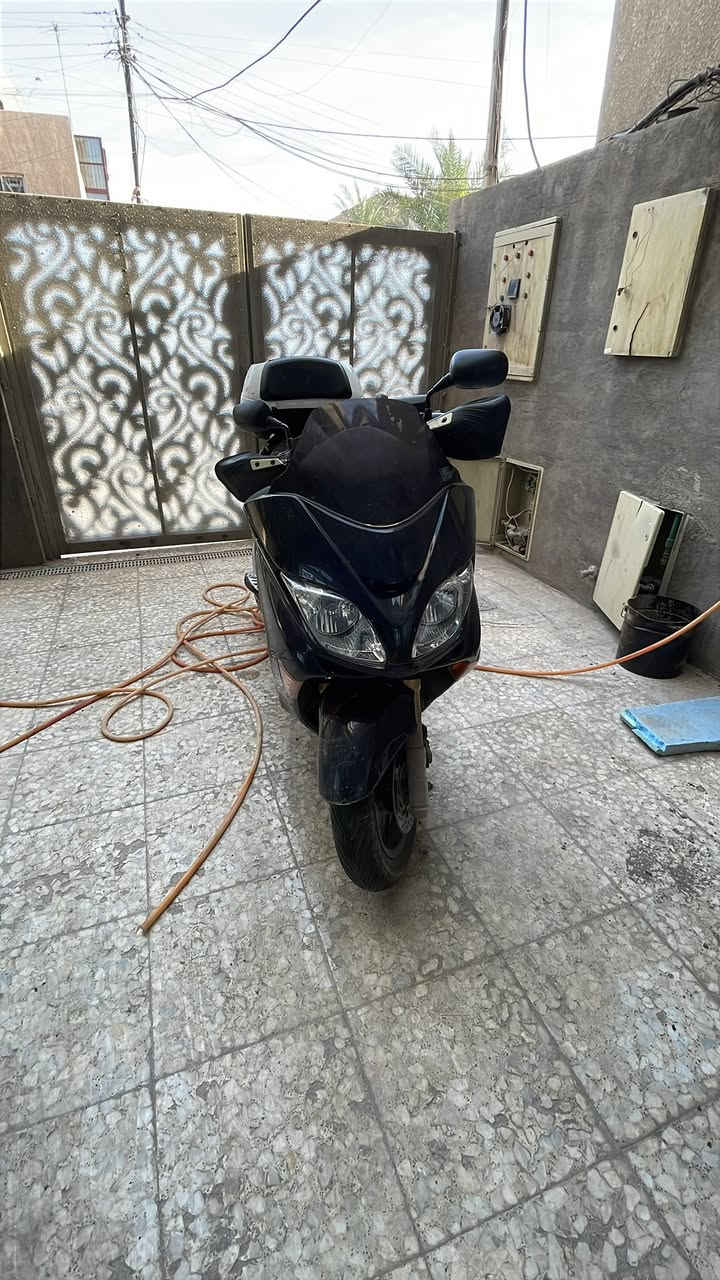 السلام وعليكم 
فورزه 08 للبيع دراجه كلش حلوه 
عليها ام بي ثري دوس جنطة لايت زينون 
مبدل بيها ملف بلاد تفصيخ ونقصها جعجه صالنصة فقط 
( السعر 10 اوراق )
مكان الطالبية 
***********
