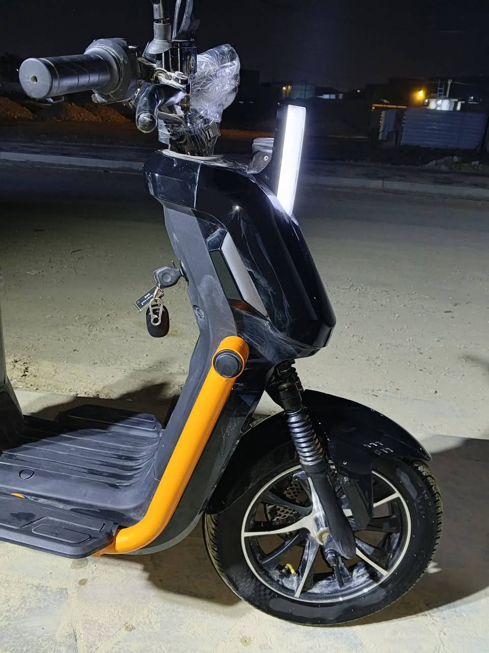 ⚡️🔋 دراجة شحن U2 زيرو 🔋⚡️

🚨 بعدها وضع شركة
📞 الشراي يتصل

🔋 عدد البطاريات: 5
⚡️ السرعة: 60

🔥 نظيفة ومضمونة
💯 مشيها مرتب وما بيها أي مشاكل
⚡️ قوية وتتحمل الشغل

📍 المكان: الديوانية – حي الضباط
📲 الشراي – خاص او يتصل ***********
