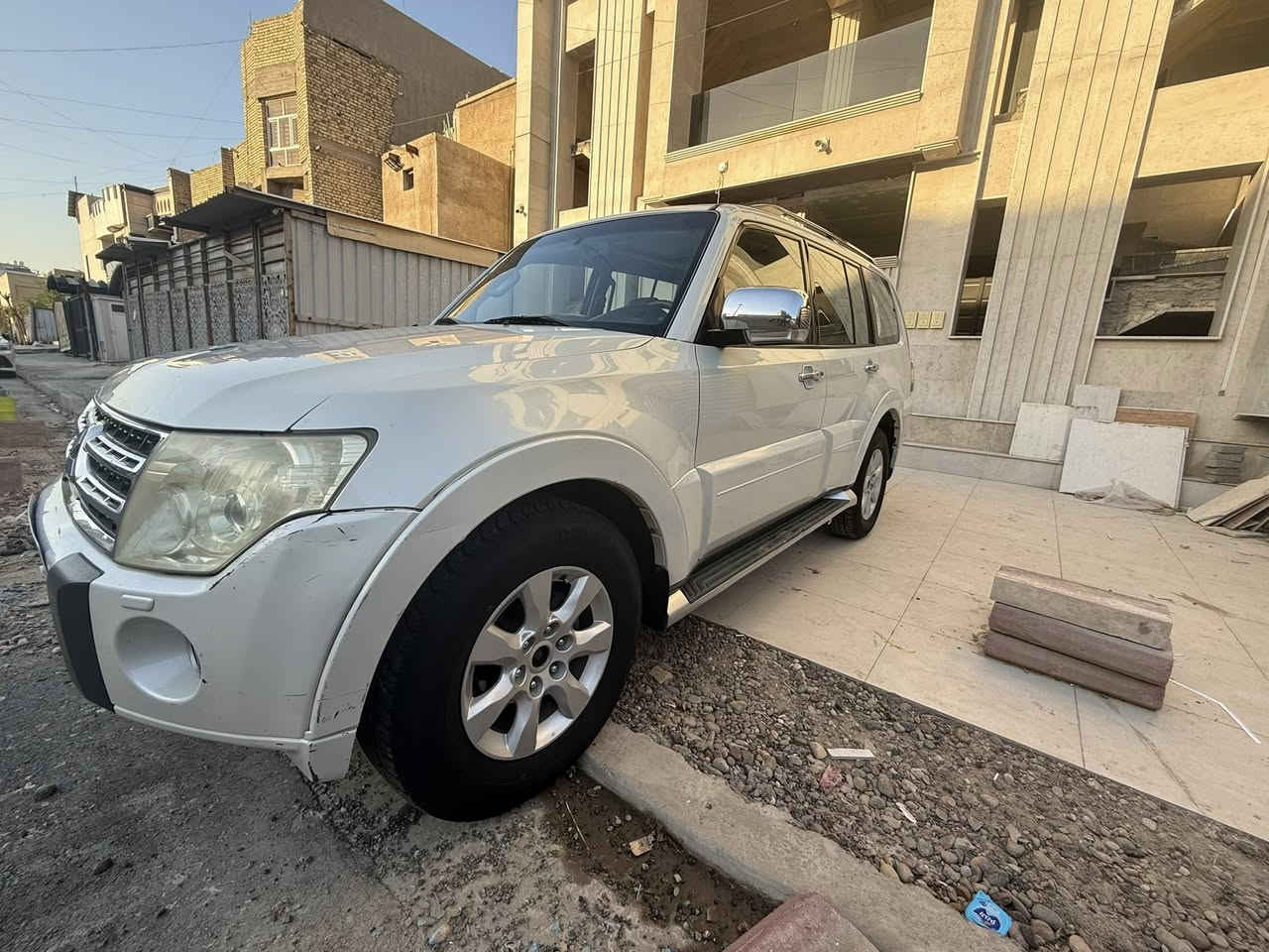 باجيرو حبتور  2010 خليجي  مكفوله من الصبغ بيه بارد صغير بالجاملغ ايمن محرك 3500  المرغوب تبريد ثلج 7 راكب دمام سلايد روف تحكمات ستيرن مانع انزلاق فول للأخير  حبتور رقم بغداد الجديد بسمي السعر 137$ وبيه مجال رقم الهاتف *********** مكاني بغداد شارع فلسطين
