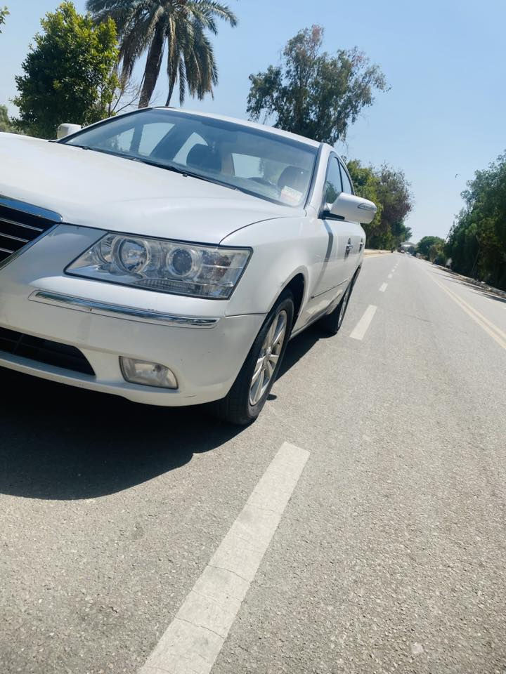 للبيع سوناتا موديل 2010محرك 2400 بيه طخه بالجاملغ الخلفه بس ماناقصه شي
اشايل بالمري 
تحكم ستيرن
صاج  
حساس
رقم بابل بسمي
ومكاني بابل مسيب
 للاستفسار الاتصال على الرقم ‭0772 952 9615‬
