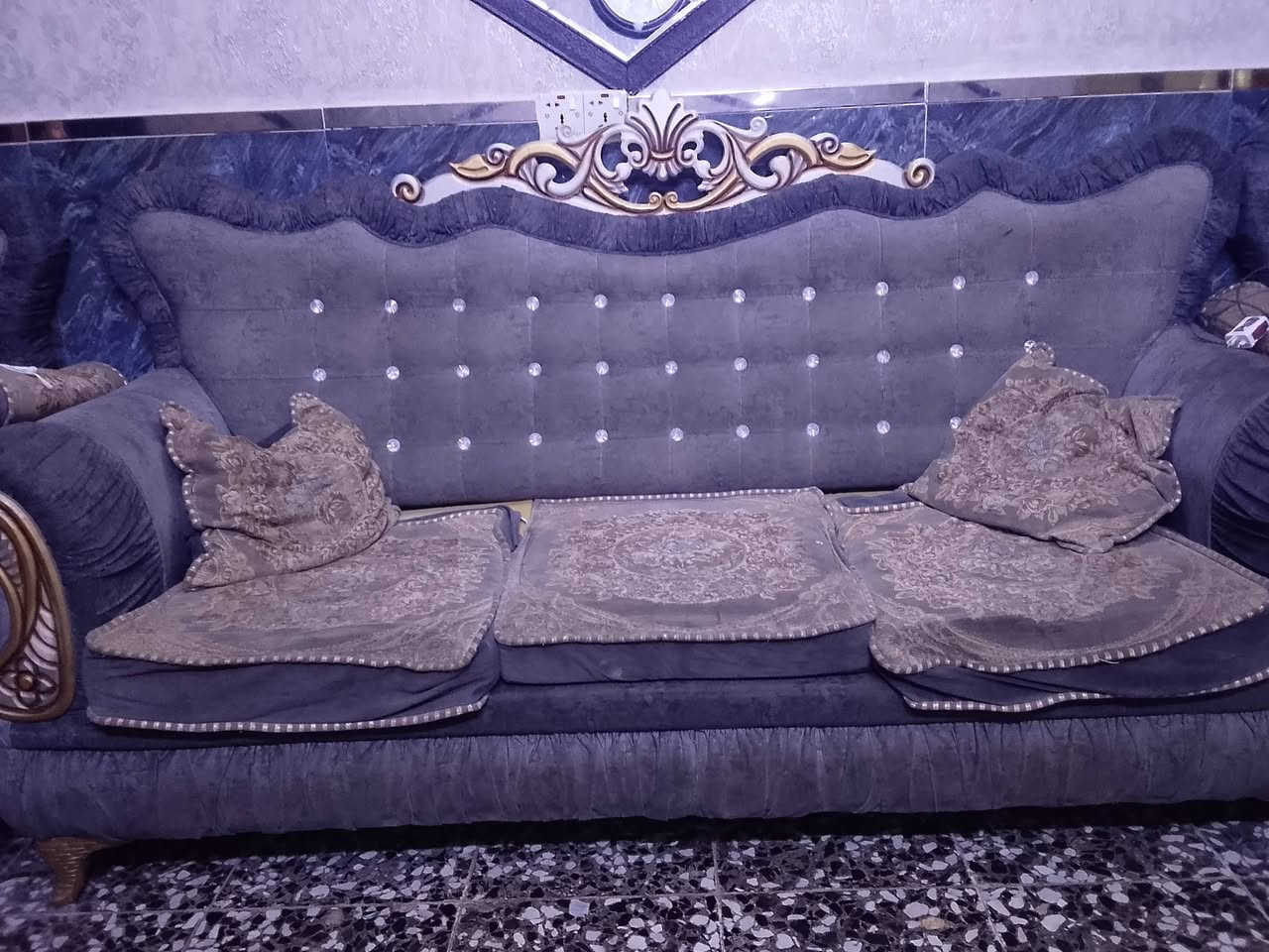 2 قنفات گبار+2گراسي+1 قنفه وسط


**إذا كنت صاحب هذا الإعلان وتريد حذفه لأي سبب، رجاءا أرسل رسالة إلى الدعم الفني**