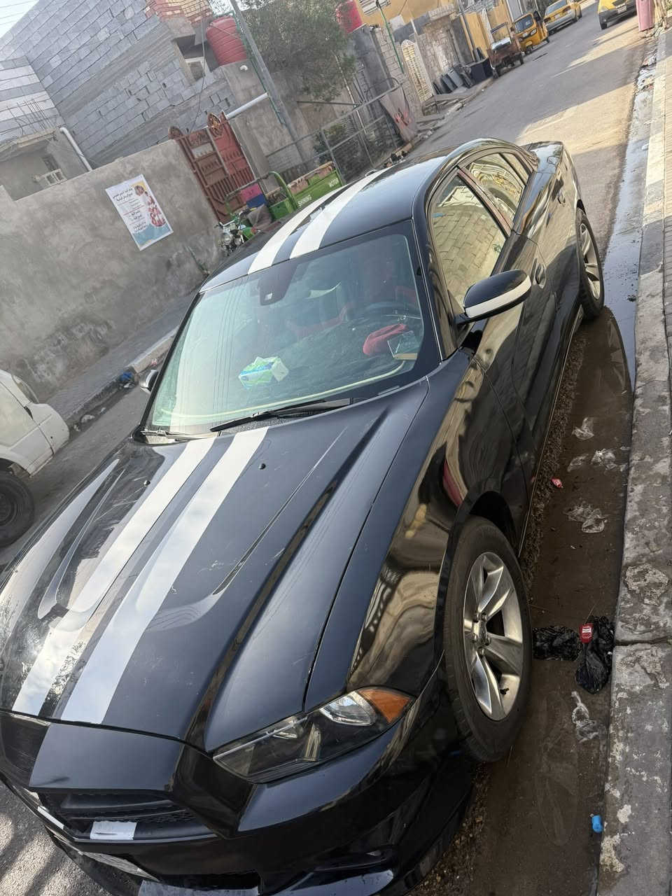 السلام عليكم جارجر 2013 اصل مكينه 3600حادث جاملغ و وبنيد وبيها مكانات صبغ ابيع حزام سياره جاهزه من كلشي سياره جديده معنه كلمه السعر 140وبيها مجال ترهم مراوس العنوان البصره رقم *********** بي واتساب
