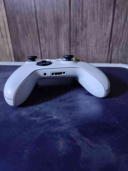 سلام عليكم شباب اكس بوكس سيرس اس الذاكرة 512نضيف موجود كارتونة السعر 330 مكان بغداد مدينة صدر اتصال ***********
